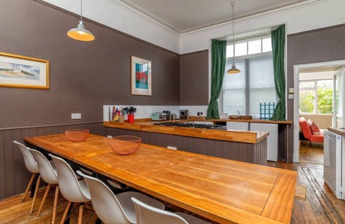 St. Andrews Cottage | 6 Howard Place - a townhouse that sleeps 14 guests in 7 bedrooms