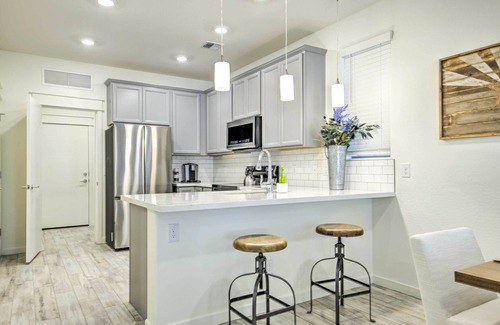 Chandler House | 6 Mi to Dtwn Chandler: Newly Built Townhome