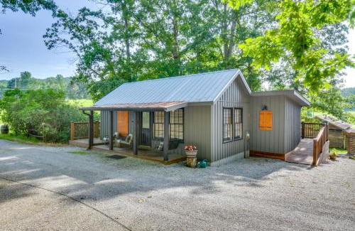 Clarkesville House | 6 Mi to Helen Mtn-View Retreat with Hot Tub!