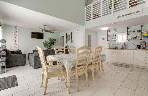 Echo Lake Apartment | 6 Mi to Riviera Beach WPB Retreat with Pool Access!