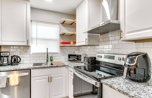 Augusta Cottage | 6 Mi to The Masters: Updated Home w/Yard!
