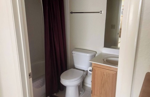 Mesquite Condo | 6 month contract, short-term rental. 2 bed/2 bath in quiet neighborhood.
