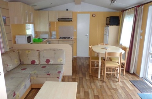 Cauterets House | 6-person air-conditioned mobile home on friendly family campsite le gr10