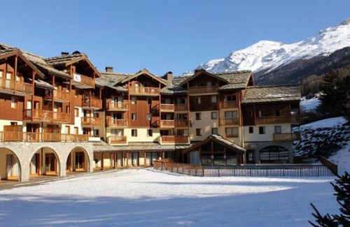 Val Cenis Apartment | 6-person apartment, ski-in/ski-out, pool, parking, WIFI