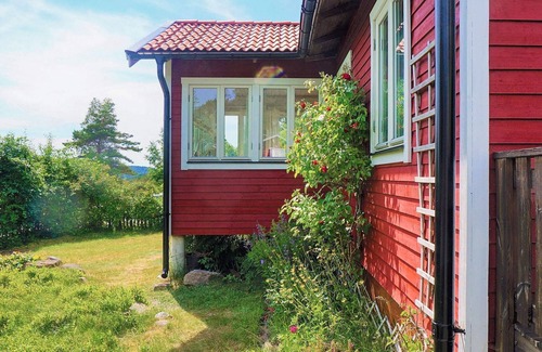Sundsandvik House | 6 person holiday home in UDDEVALLA