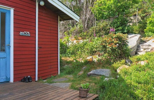Sundsandvik House | 6 person holiday home in UDDEVALLA