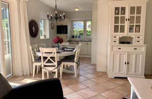 Sint Maartensvlotbrug House | 6-person holiday home with garden