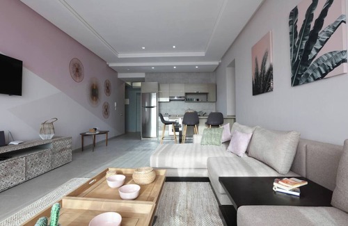 Imi Ouaddar Apartment | 6* seafront apartment with bay window
