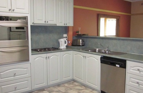 Silverleaves House | 6 Shearwater Drive, Silverleaves - Close to the beach