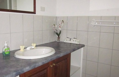 Silverleaves House | 6 Shearwater Drive, Silverleaves - Close to the beach