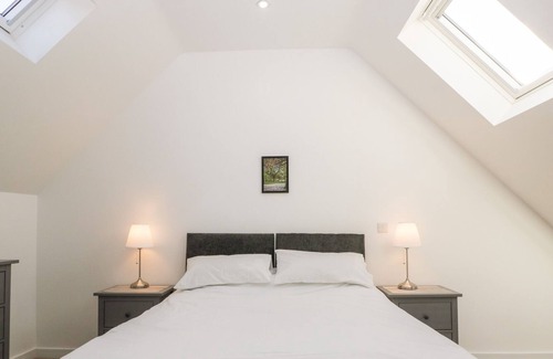 Glastonbury Apartment | 6 THE VAULTS, romantic in Glastonbury