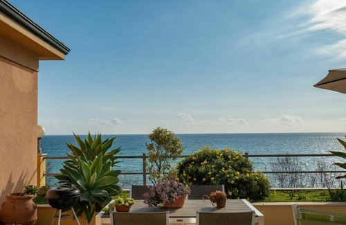 Cipressa Other | 60 m² Accommodation ∙ 2 bedrooms ∙ 6 guests