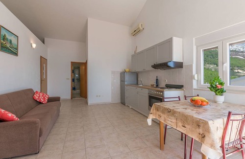 Lokva Rogoznica Apartment | 60 m² Apartment ∙ 2 bedrooms ∙ 5 guests
