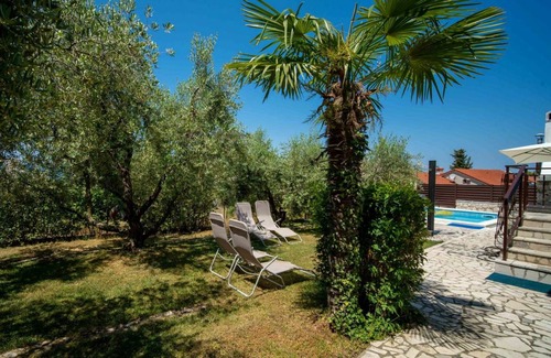 Njivice Apartment | 60 m² Apartment ∙ 2 bedrooms ∙ 4 guests