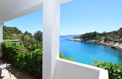 Cove Basina (Jelsa) Apartment | 60 m² Apartment ∙ 2 bedrooms ∙ 5 guests