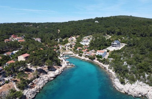 Cove Basina (Jelsa) Apartment | 60 m² Apartment ∙ 2 bedrooms ∙ 5 guests