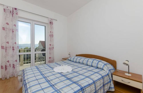Bol Apartment | 60 m² Apartment ∙ 2 bedrooms ∙ 5 guests