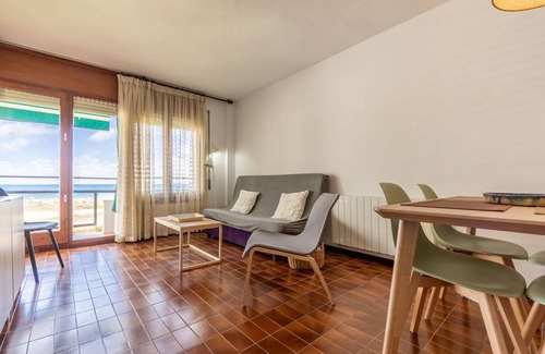 Creixell Apartment | 60 m² Apartment ∙ 2 bedrooms ∙ 5 guests