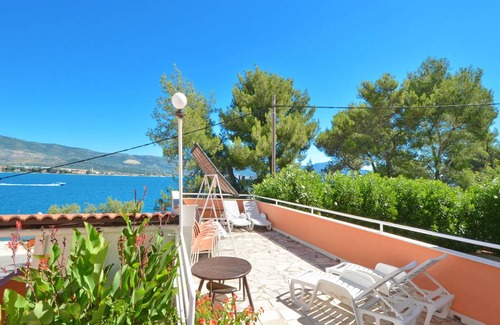 Arbanija Apartment | 60 m² Apartment ∙ 2 bedrooms ∙ 5 guests