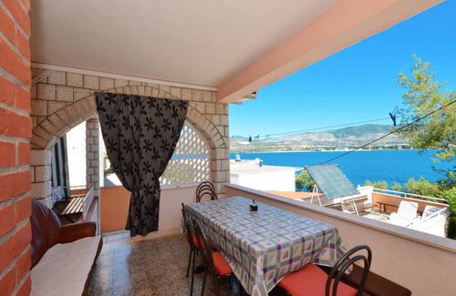 Arbanija Apartment | 60 m² Apartment ∙ 2 bedrooms ∙ 5 guests