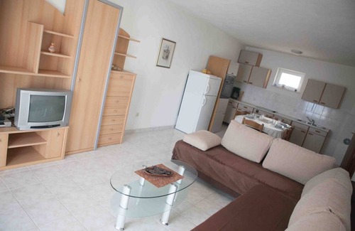 Jesenice Apartment | 60 m² Apartment ∙ 2 bedrooms ∙ 6 guests