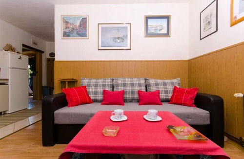 Supetar Apartment | 60 m² Apartment ∙ 3 bedrooms ∙ 6 guests