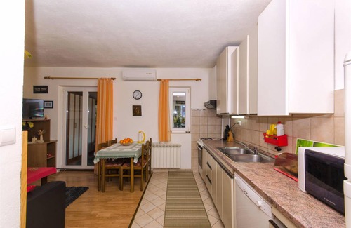Supetar Apartment | 60 m² Apartment ∙ 3 bedrooms ∙ 6 guests