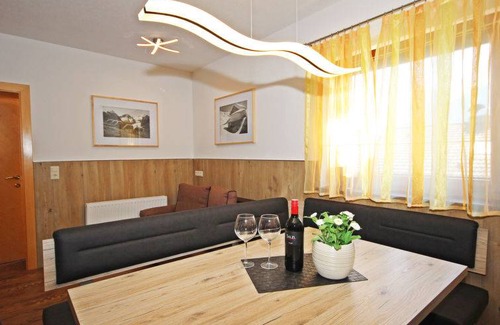 Oberperfuss Apartment | 60 m² Apartment ∙ 2 bedrooms ∙ 5 guests