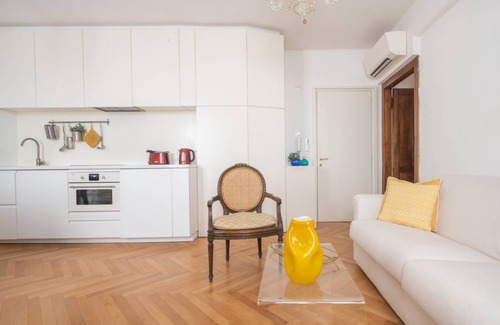 Santa Croce Apartment | 60 m² Apartment ∙ 1 bedroom ∙ 4 guests