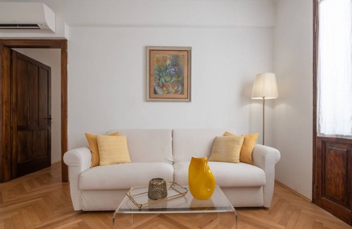 Santa Croce Apartment | 60 m² Apartment ∙ 1 bedroom ∙ 4 guests