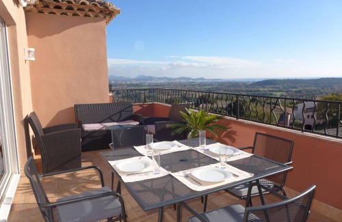 La Rouviere Apartment | 60 m² Apartment ∙ 2 bedrooms ∙ 4 guests