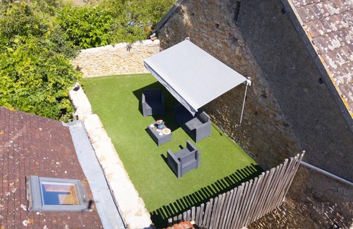 Le Menoux House | 60 m² House ∙ 2 bedrooms ∙ 4 guests