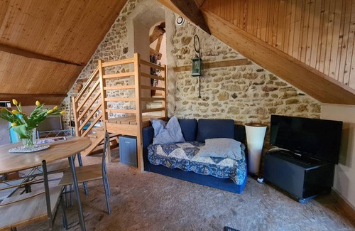 Le Menoux House | 60 m² House ∙ 2 bedrooms ∙ 4 guests