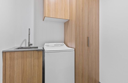 Hawks Nest House | 60 Yamba Street Hawks Nest