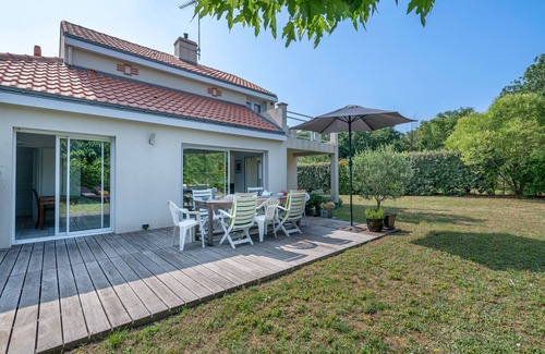 Pornichet Ski Chalet | 600m from beach - House for 8 - Garden