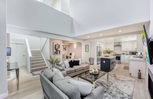 The Willows House | 601-Lavish Home w/AC & Patio near Meta & Stanford