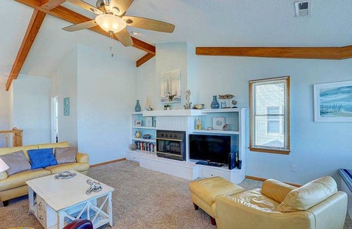 Nags Head House | 6027 Off The Bucket List 4 Min Walk to Beach Private Pool Jetted Tub