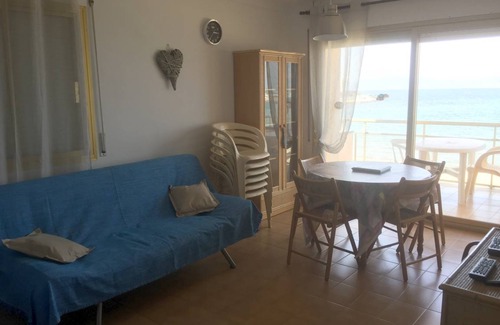 L'Escala Apartment | 61 m² Apartment ∙ 2 bedrooms ∙ 5 guests