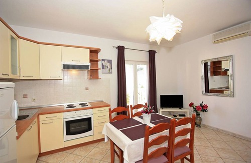 Supetar Apartment | 62 m² Apartment ∙ 2 bedrooms ∙ 5 guests