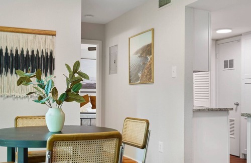 Highland Hills Apartment | 6201 Shadow Valley Dr #A