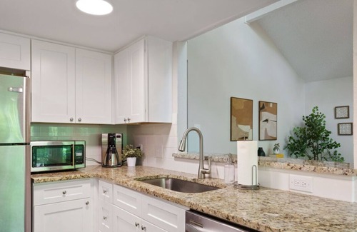Highland Hills Apartment | 6201 Shadow Valley Dr #A