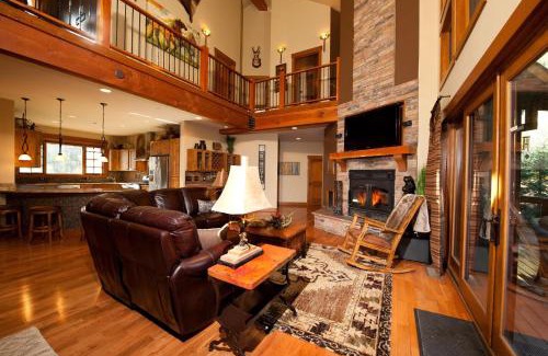 Purgatory House | 64 Engineer Drive