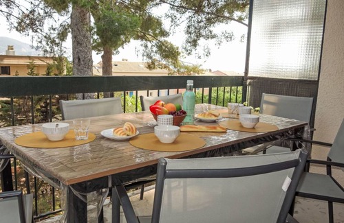 Saint-Cyr-sur-Mer Apartment | 65 m² Apartment ∙ 2 bedrooms ∙ 4 guests
