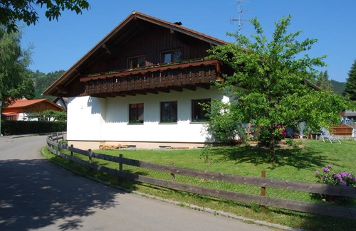 Isny im Allgaeu Apartment | 65 m² Apartment ∙ 1 bedroom ∙ 3 guests
