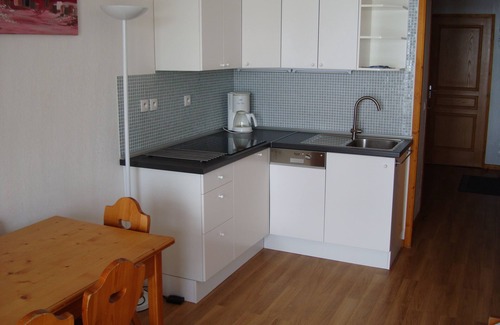 Les Bruyeres Apartment | 65m2 on slopes - sleeps 8