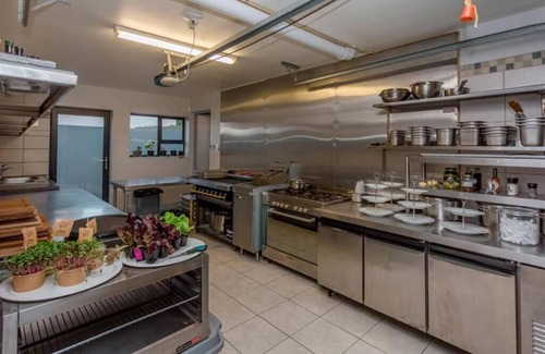 De Kelders Bed & Breakfast | 65onCliff - Mudge Point