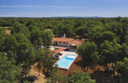 Divsici House | 66 m² House ∙ 1 bedroom ∙ 4 guests