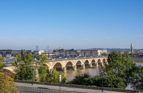 Saint-Michel Apartment | 67 m² Apartment ∙ 3 bedrooms ∙ 5 guests