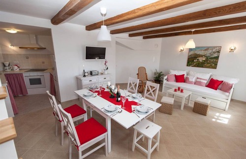Grizane House | 67 m² House ∙ 2 bedrooms ∙ 5 guests