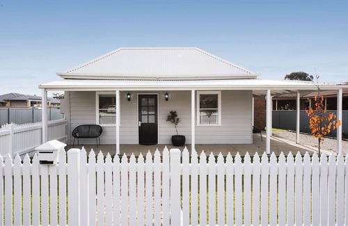 Central Mudgee House | 68 in Mortimer - CBD cottage